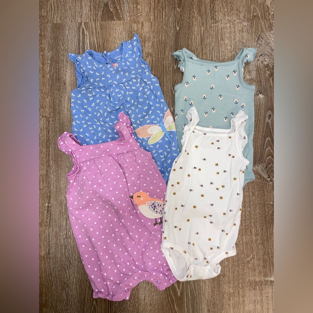 Carter’s 18mo Sleeveless Onesie Bundle